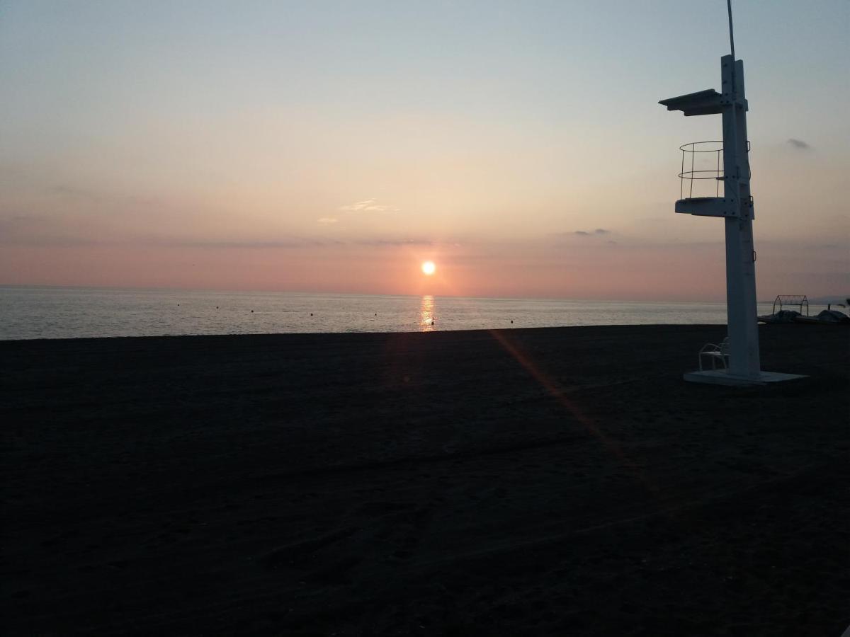 Bonito Y Tranquilo Apartamento , Cerca Del Mar. Torrox Buitenkant foto